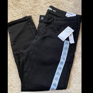 Old Navy Rockstar skinny jeans NWT
